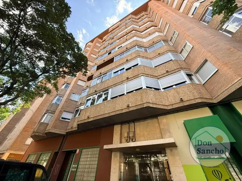 Piso con ascensor en venta en Centro, imagen 2