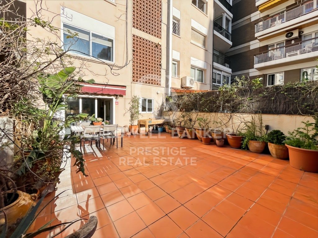 Terrace of Flat for sale in  Barcelona Capital  with Air Conditioner, Terrace and Oven