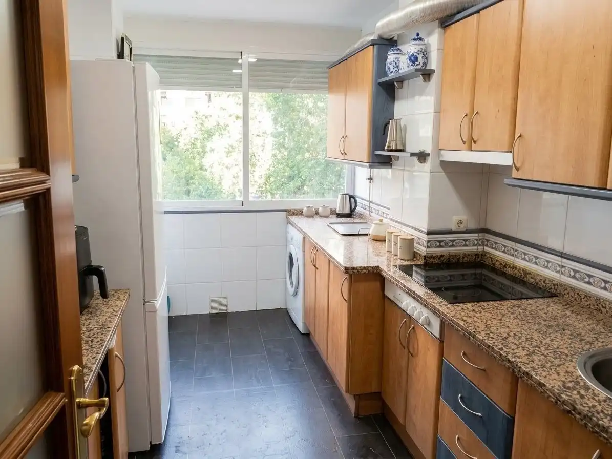 Cocina de Piso de alquiler en Granada con Amueblado, Horno y Lavadora