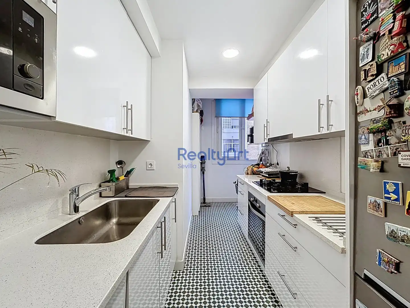 Flat for sale in Calle VIRGEN DE LUJAN, Los Remedios