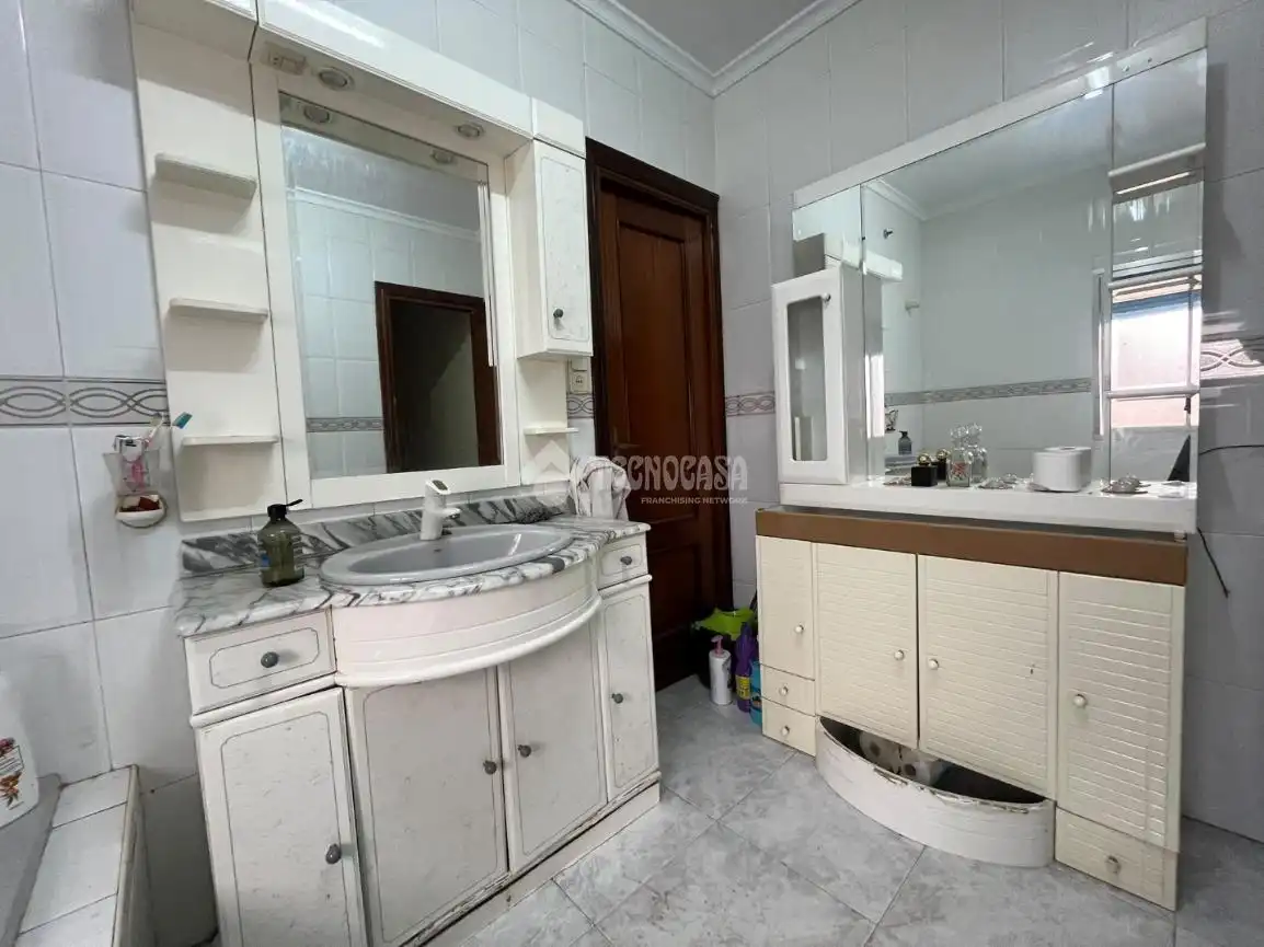 Baño de Piso en venta en Linares con Aire acondicionado y Calefacción