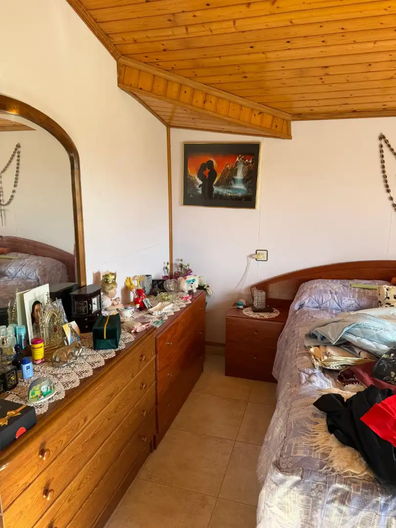 Dormitori de Casa o xalet en venda en Carballo amb Calefacció, Jardí privat i Moblat