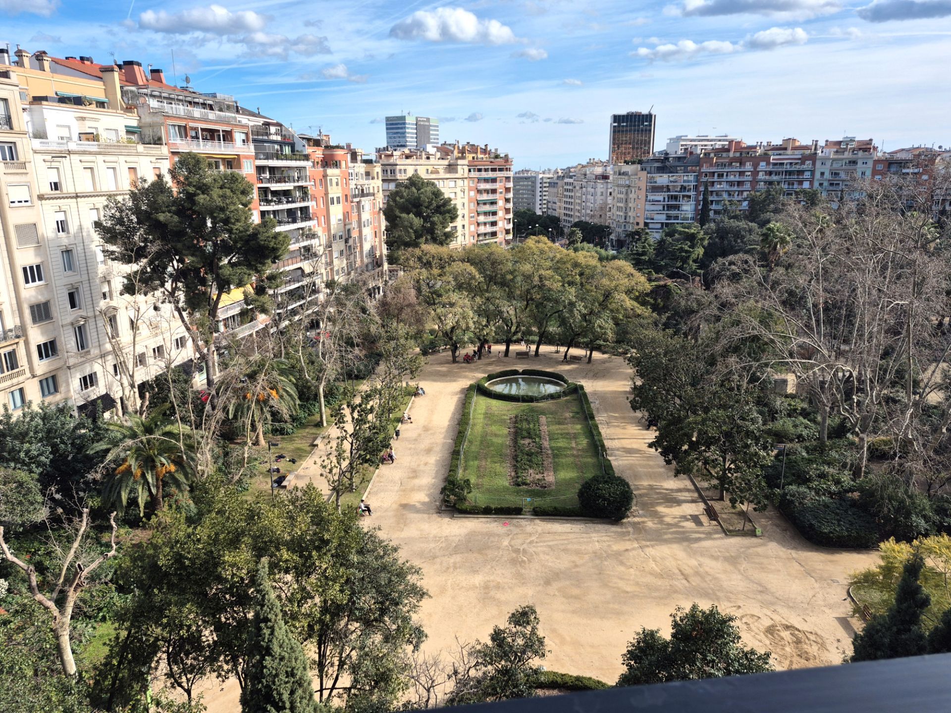Jardí de Pis de lloguer en  Barcelona Capital amb Aire condicionat, Calefacció i Parquet