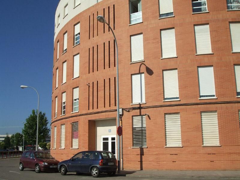 Exterior view of Garage for sale in  Logroño