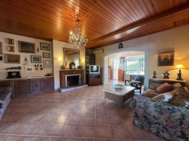Villa avec balcon à vendre à Avenida Nueva Almería