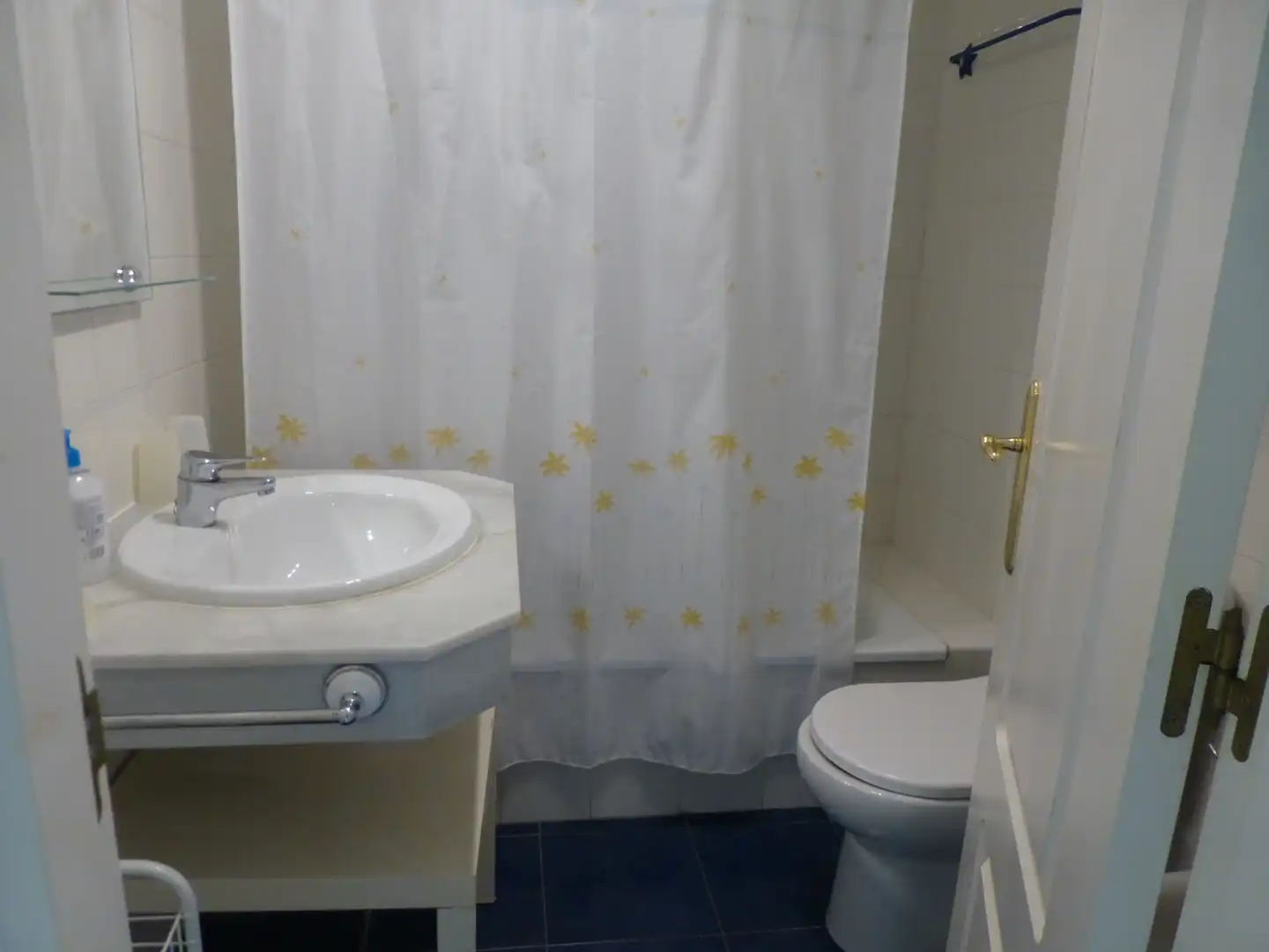 Bathroom of Attic for sale in Rota  with Air Conditioner, Terrace and Storage room