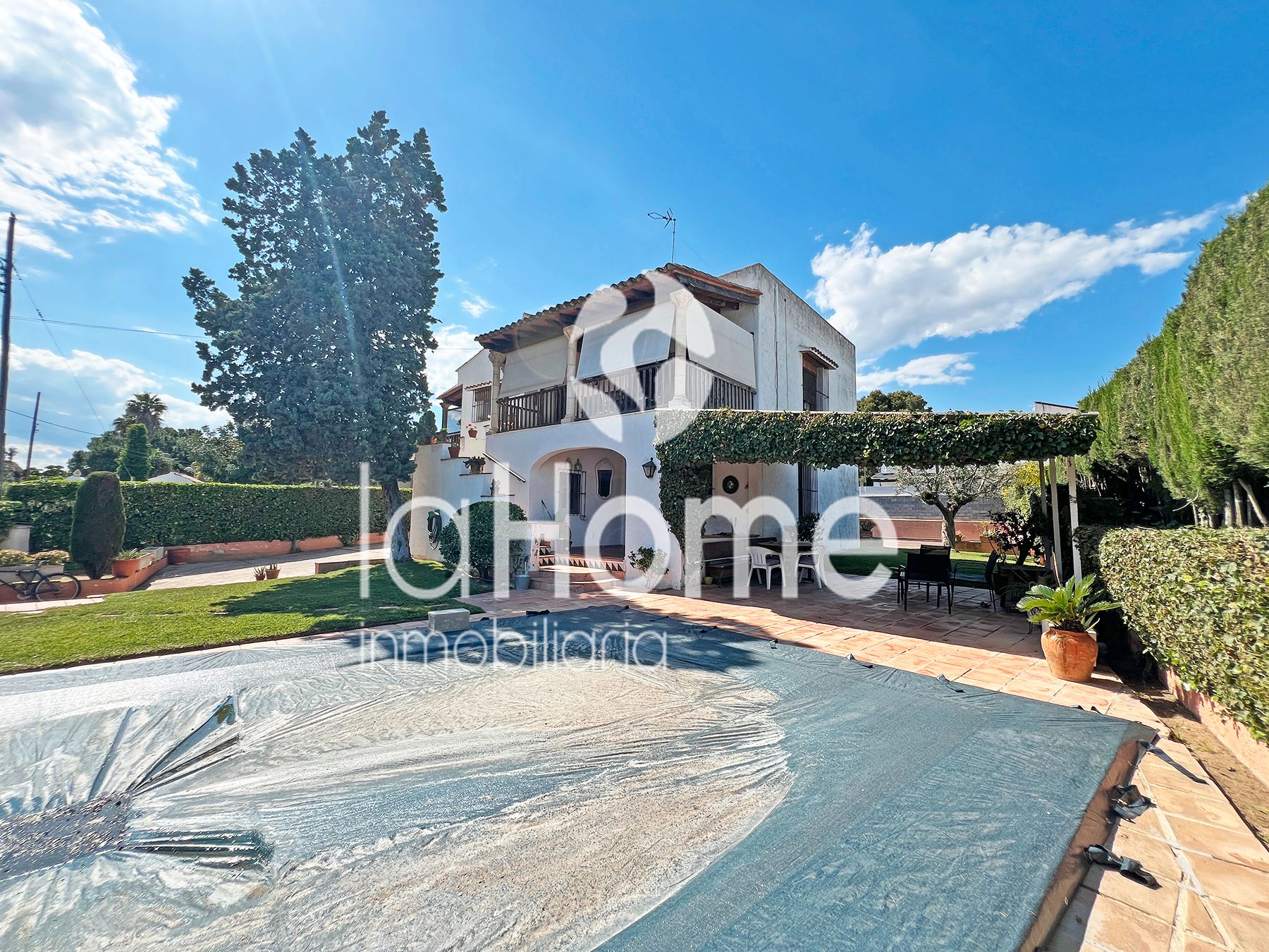 Garden of House or chalet for sale in Paterna  with Air Conditioner, Private garden and Terrace
