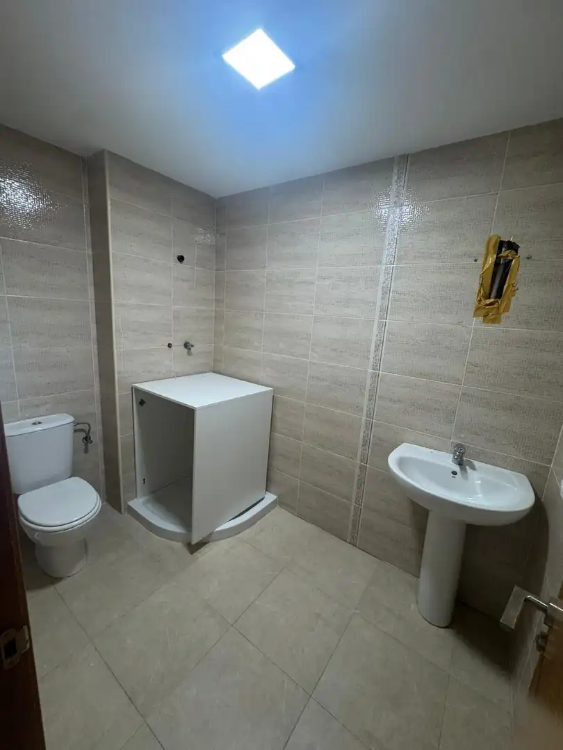 Bathroom of Flat for sale in Montaverner