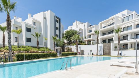 Apartamento contemporáneo con jardín, vistas parciales al mar y vistas al campo de golf de Estepona, imatge 3