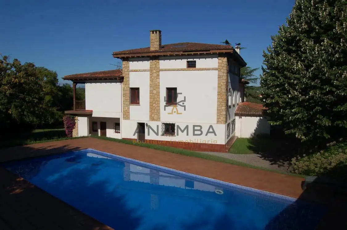 Jardín de Casa o chalet en venta en Gijón  con Trastero y Piscina