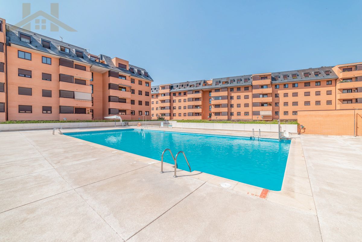 Piscina de Pis en venda en Pinto amb Aire condicionat, Calefacció i Parquet