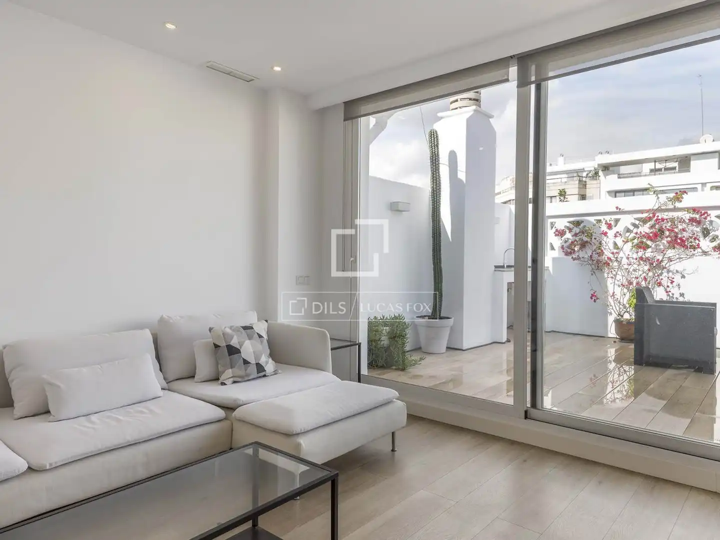 Vista exterior de Àtic de lloguer en Valencia amb Aire condicionat, Calefacció i Parquet