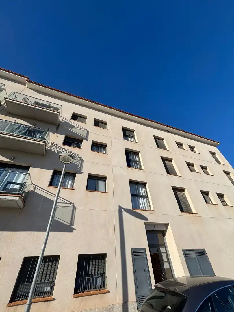 Außenansicht von Wohnung zum Verkauf in Gandesa mit Klimaanlage, Heizung und Balkon