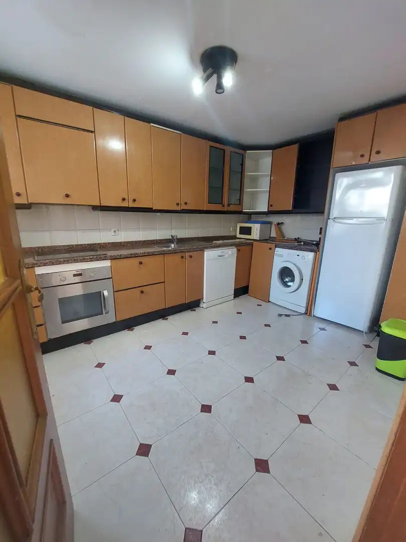Kitchen of Houses for sale in Sevilla  with Air Conditioner, Terrace and Storage room