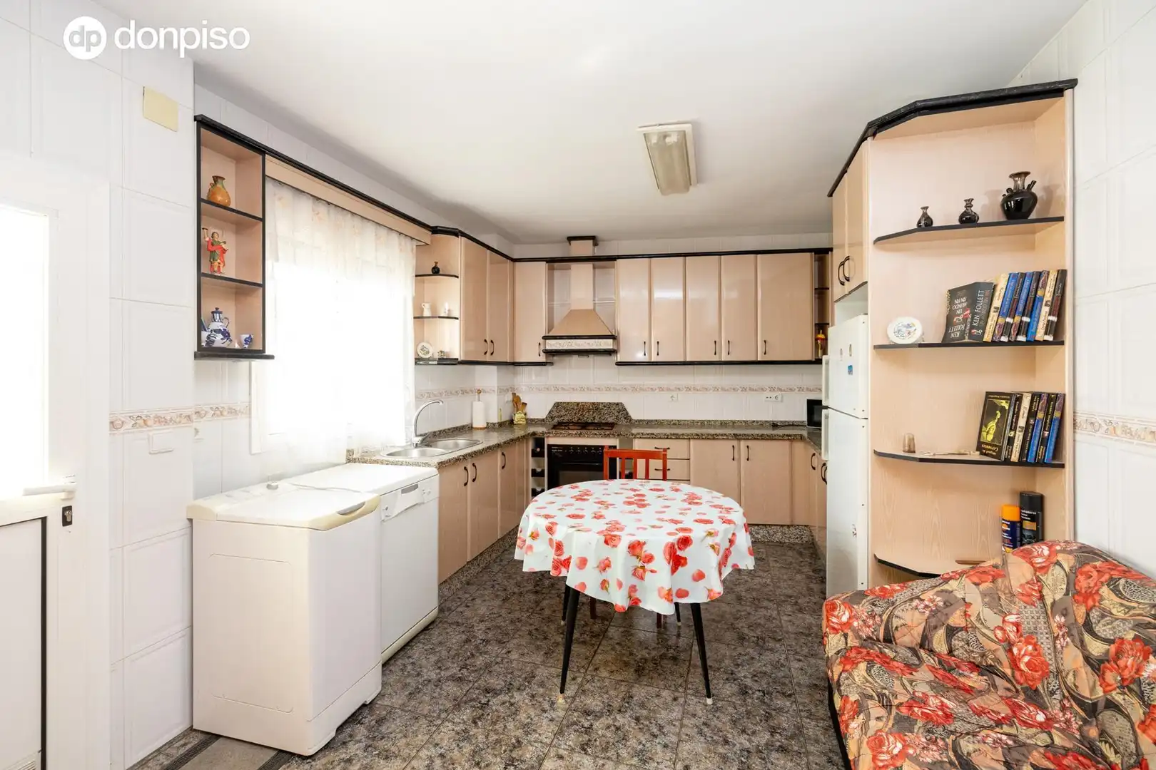 Kitchen of Detached homes for sale in Moraleda de Zafayona  with Air Conditioner, Heating and Terrace