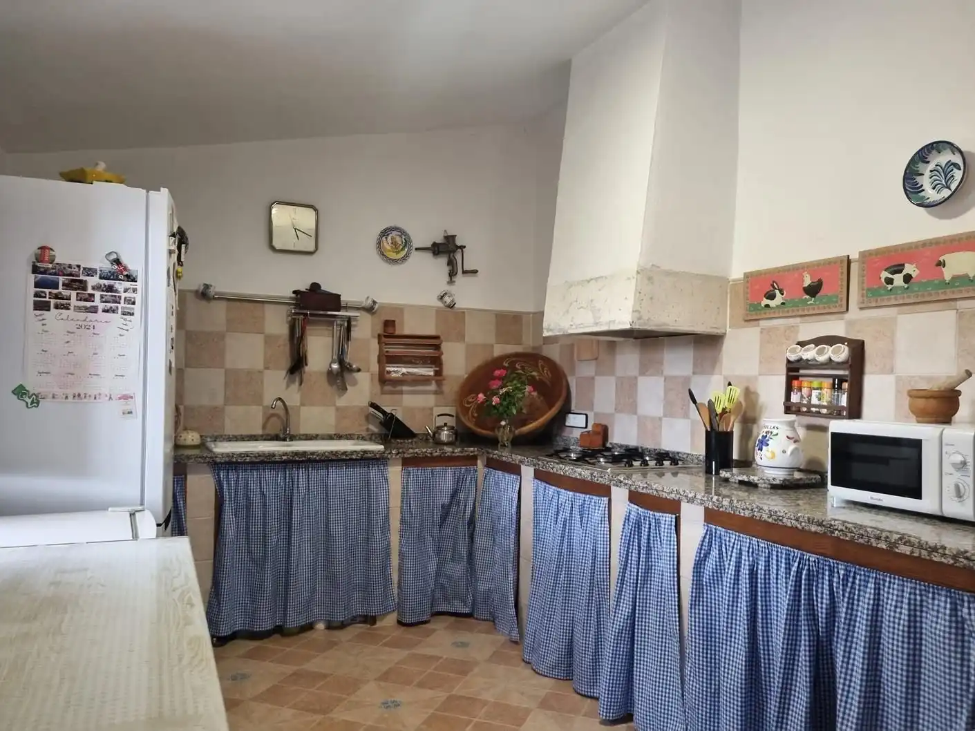 Cocina de Casa o chalet en venta en Casarabonela con Jardín privado, Terraza y Trastero