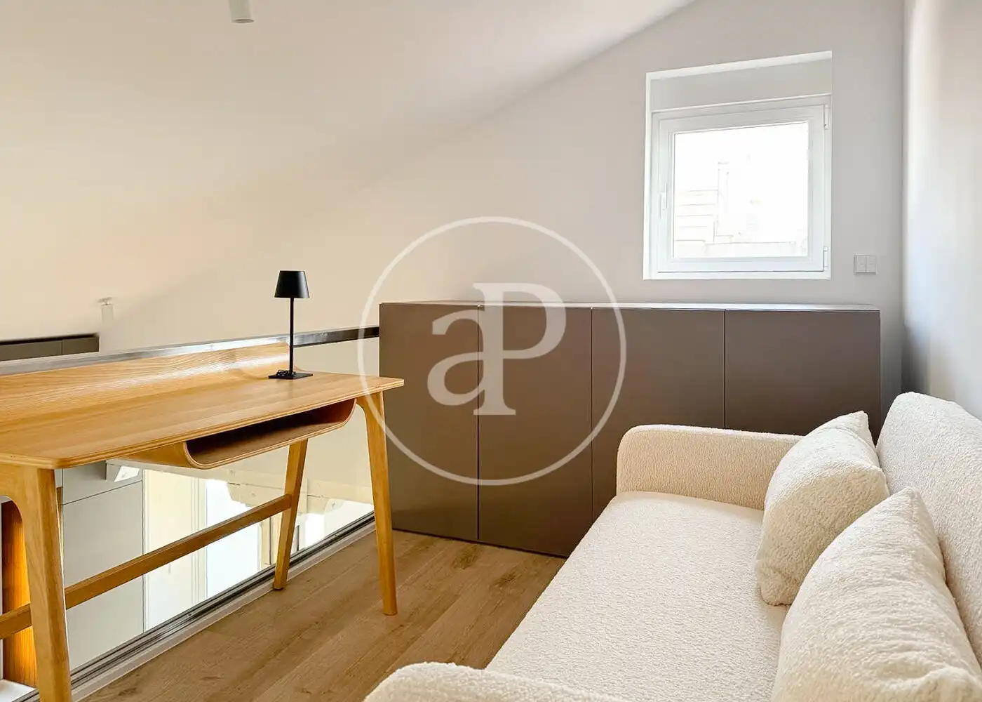 Living room of Flat for sale in Madrid  with Air Conditioner, Heating and Terrace