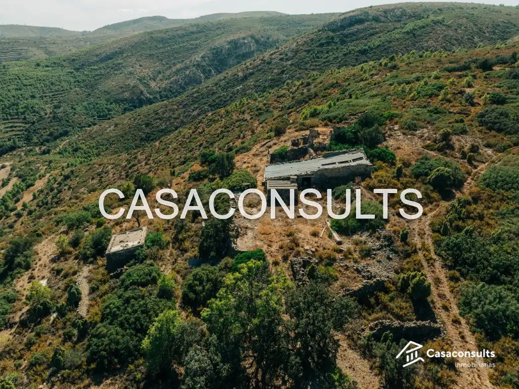 Casa rustica con giardino in vendita a Useras /  Les Useres
