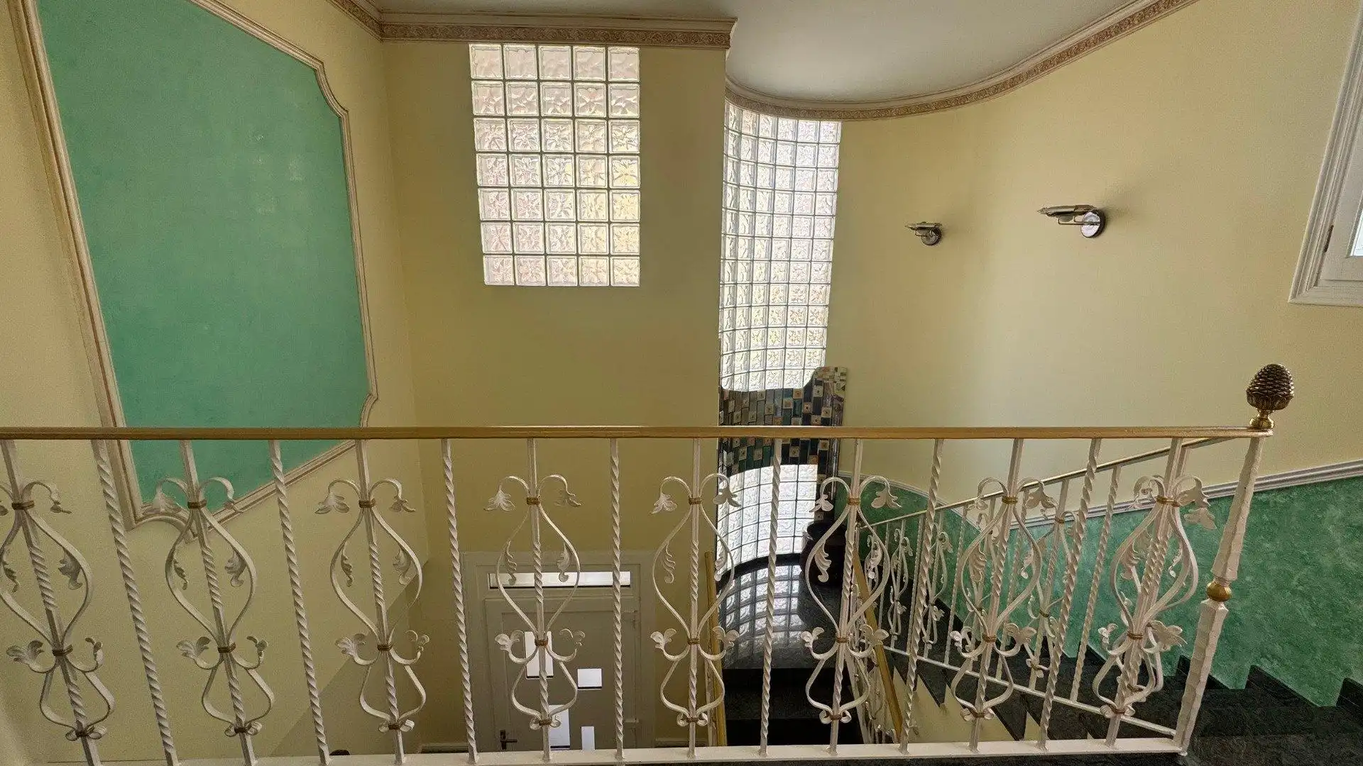 Houses for sale in Sax