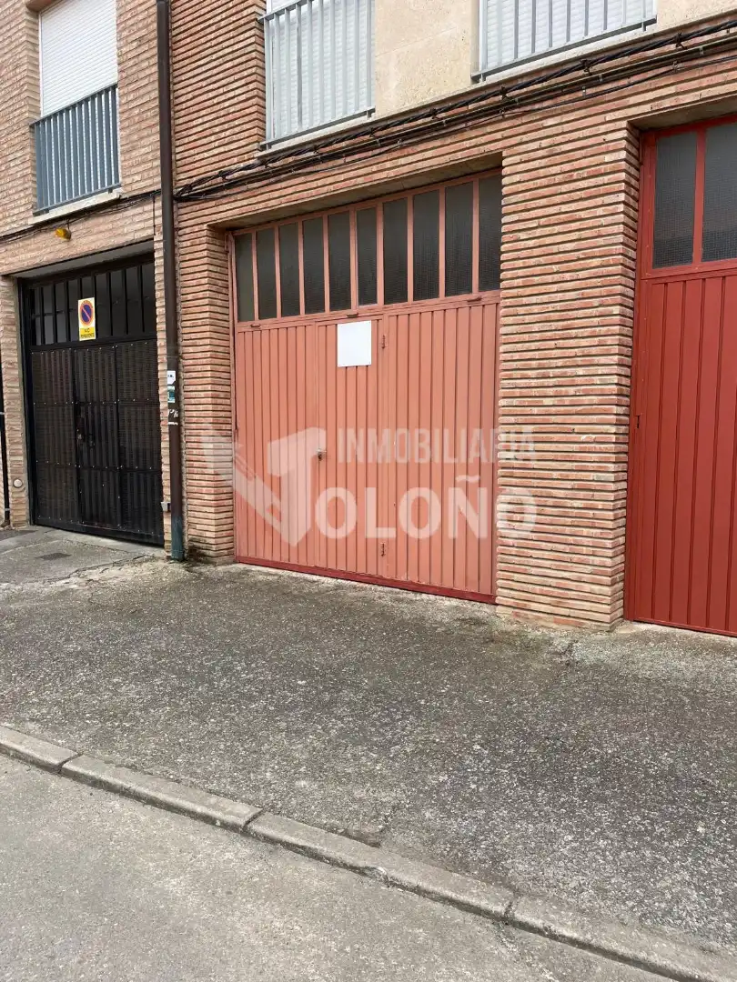 Aparcament de Local en venda en Castañares de Rioja amb Moblat
