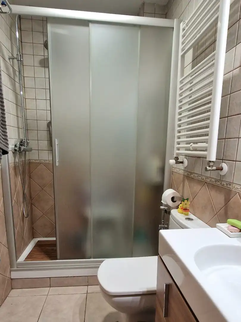 Baño de Casa adosada en venta en Barcelona con Aire acondicionado, Calefacción y Parquet
