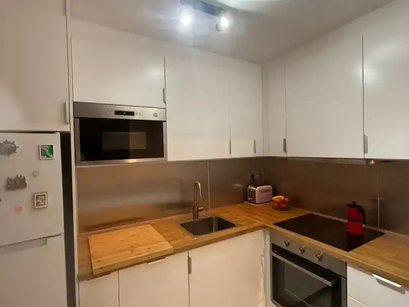 Küche von Wohnung zum Verkauf in Salou mit Klimaanlage, Schwimmbad und Balkon