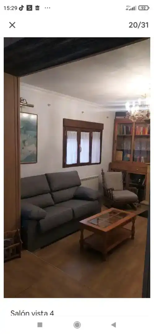 Sala d'estar de Casa adosada en venda en Medinaceli amb Jardí privat, Moblat i Forn