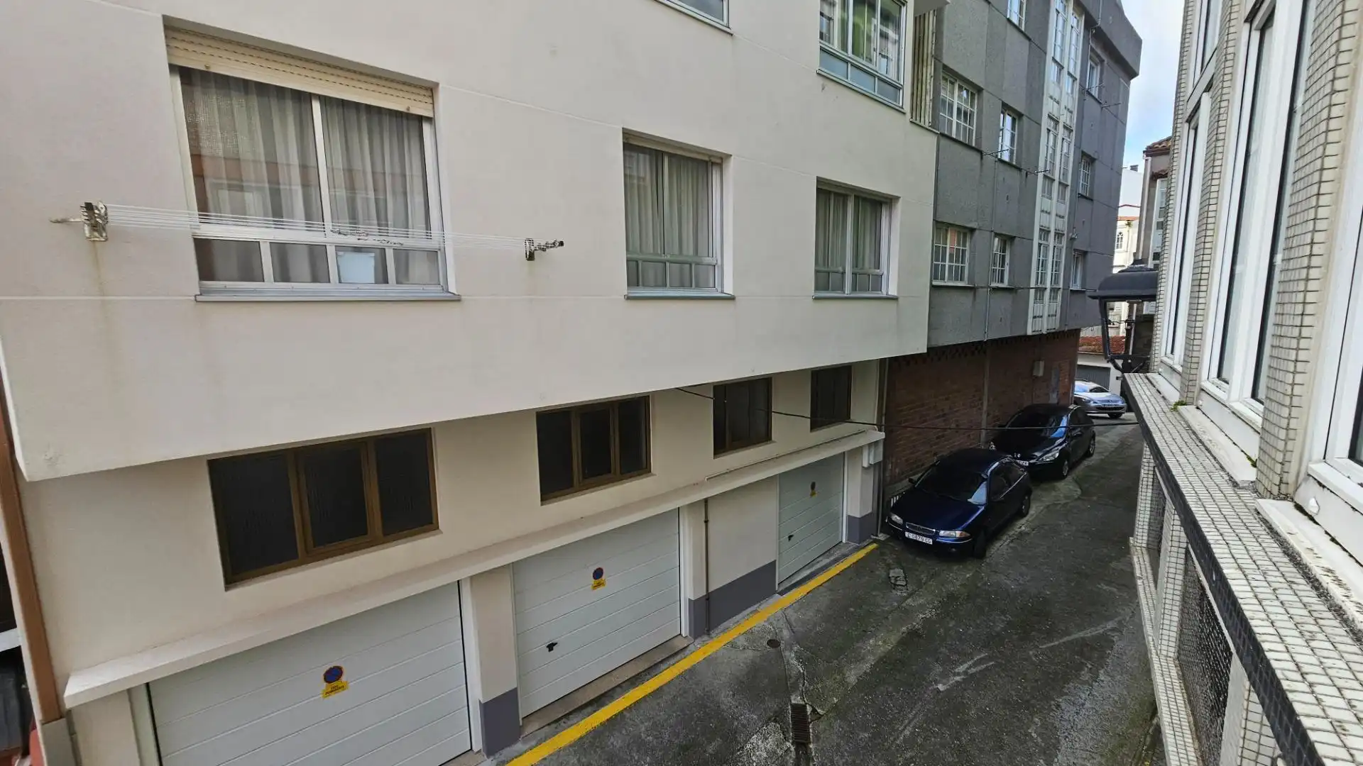 Parking de Casa adosada en venta en Cee con Terraza y Trastero