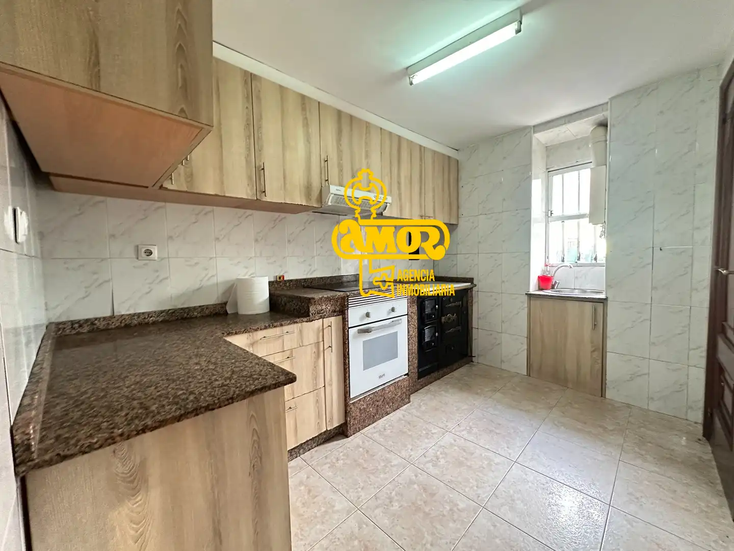 Cocina de Casa o chalet en venta en Santiago de Compostela  con Calefacción