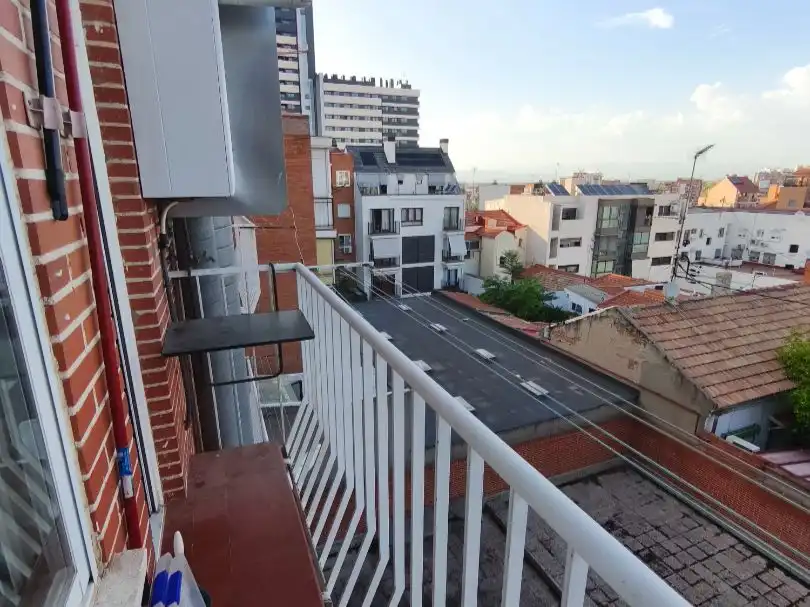 Wohnung zur Miete in Calle del Capitán Blanco Argibay, 178, Valdeacederas