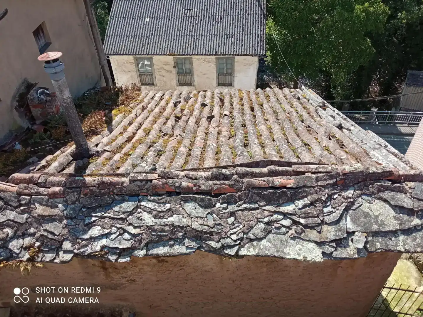 Vista exterior de Piso en venta en Cangas del Narcea con Trastero y Balcón