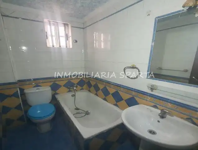 Baño de Piso en venta en San Juan de Aznalfarache con Terraza