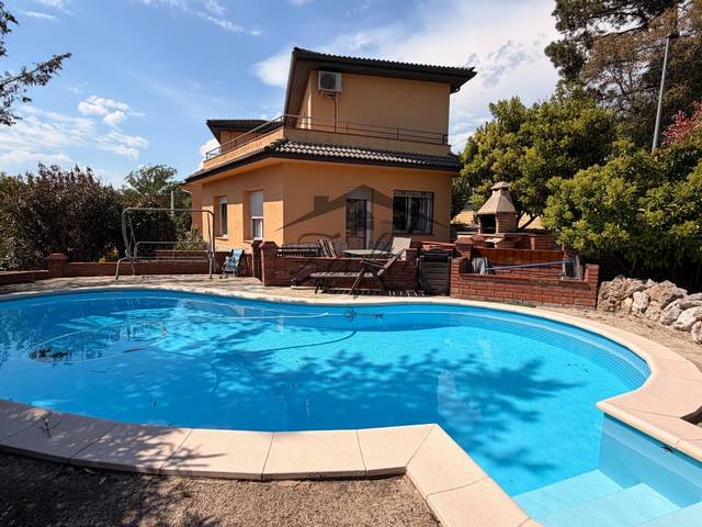 Casa-chalet en Venta en  Urbanització Terrafortuna en Terrafortuna - Puig Ventós