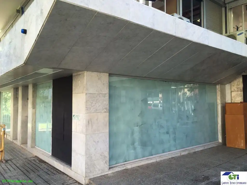 Vista exterior de Local de alquiler en Zaragoza