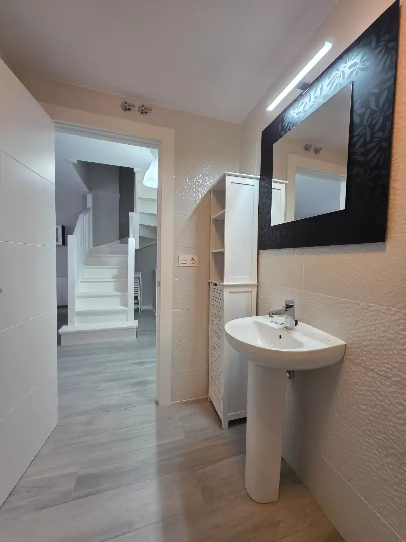 Badezimmer von Maisonette zur Miete in Castro-Urdiales mit Möbliert