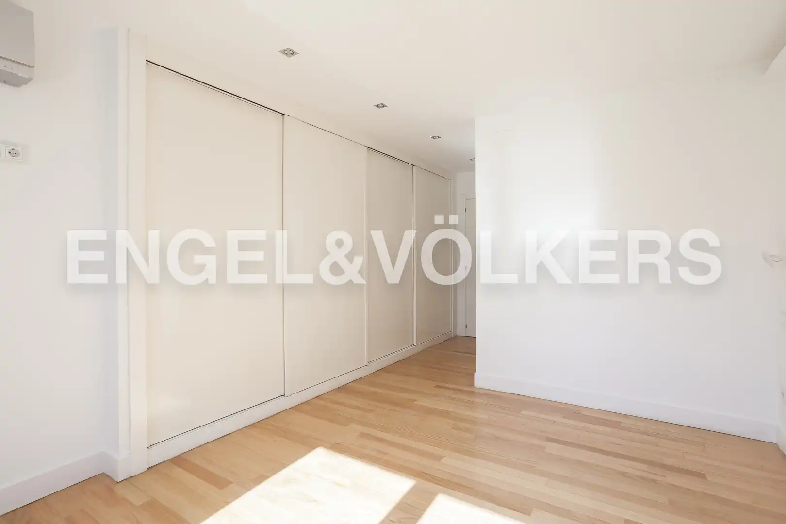 Habitación de Piso de alquiler en Madrid con Aire acondicionado, Calefacción y Parquet