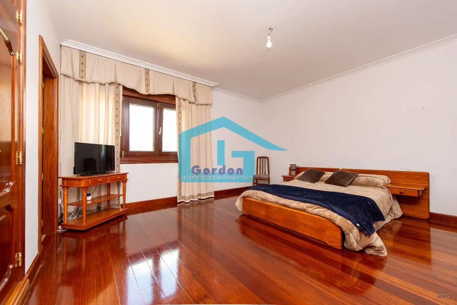 Dormitori de Casa o xalet en venda en Meaño amb Calefacció, Parquet i Terrassa