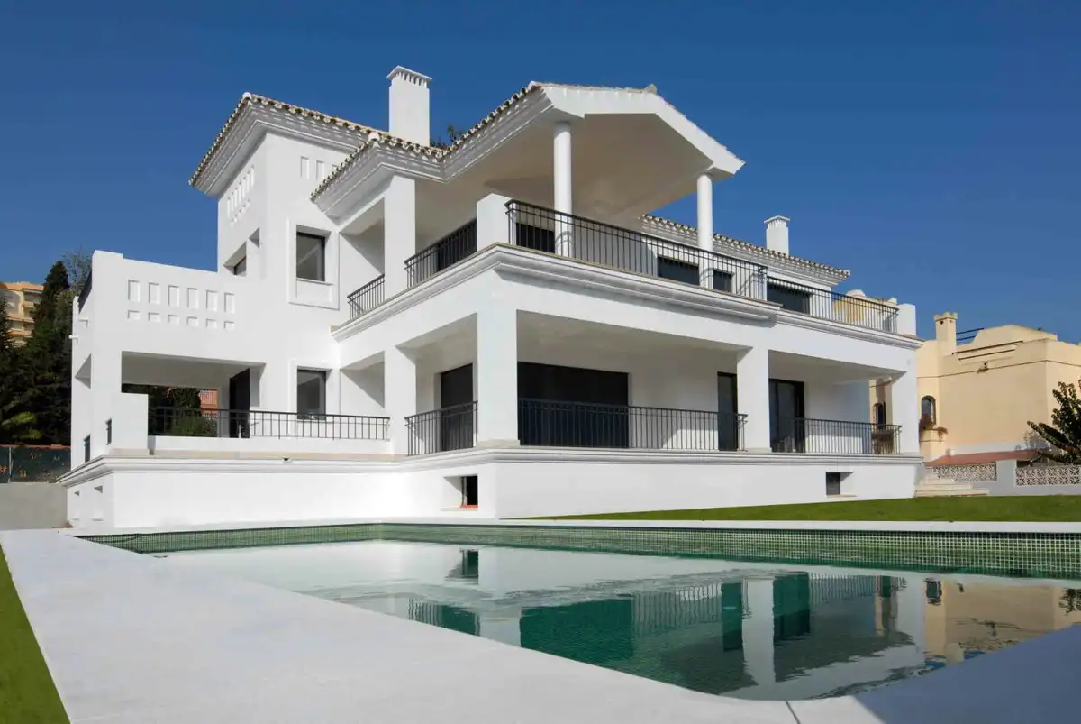 Casa con piscina in affitto a Nueva Andalucía