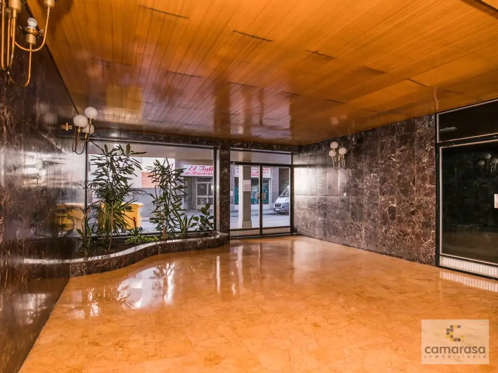 Piso en venta en Ávila con Calefacción y Terraza
