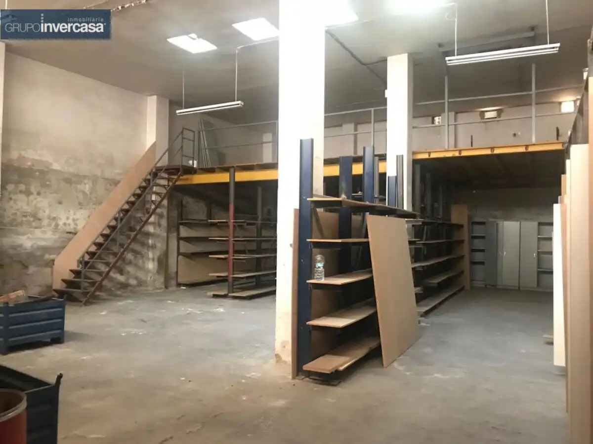Locale commerciale in vendita a Quart de Poblet