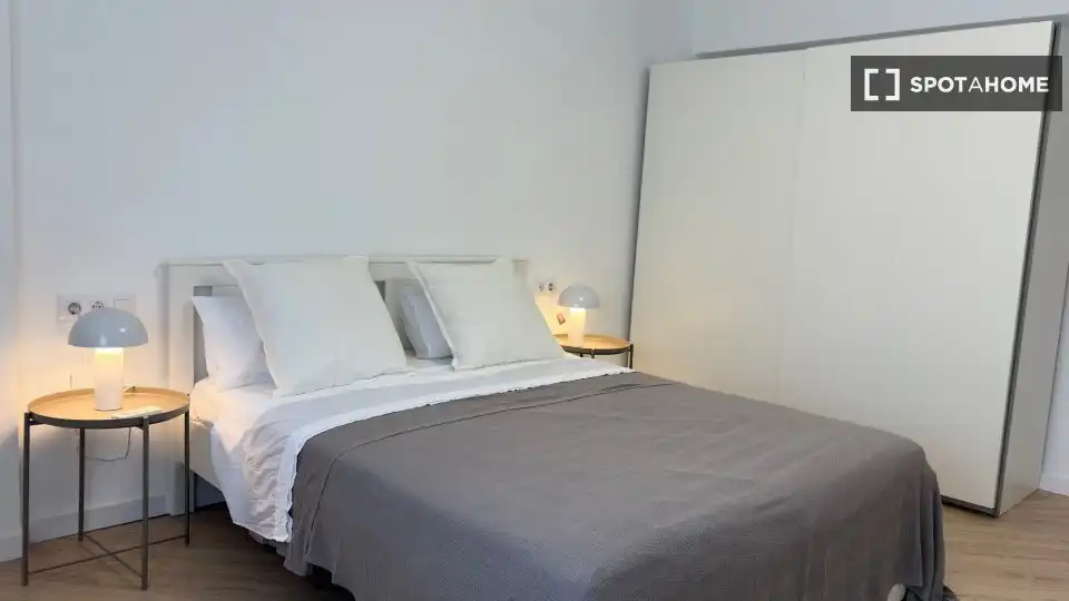 Habitación de Apartamento para compartir en Valencia con Aire acondicionado, Terraza y Amueblado