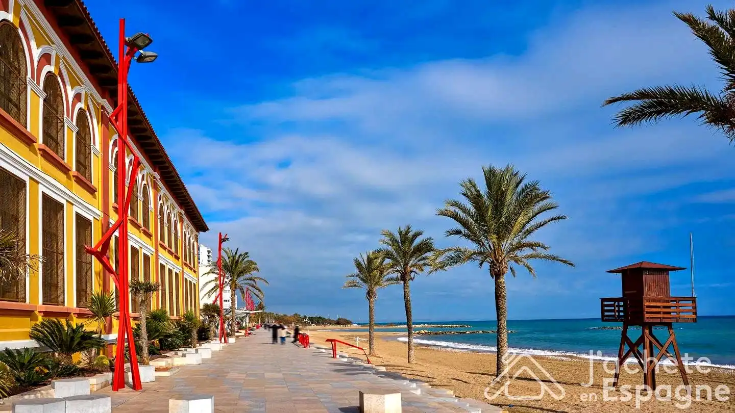 Vista exterior de Casa o chalet en venta en Vinaròs con Aire acondicionado, Jardín privado y Terraza