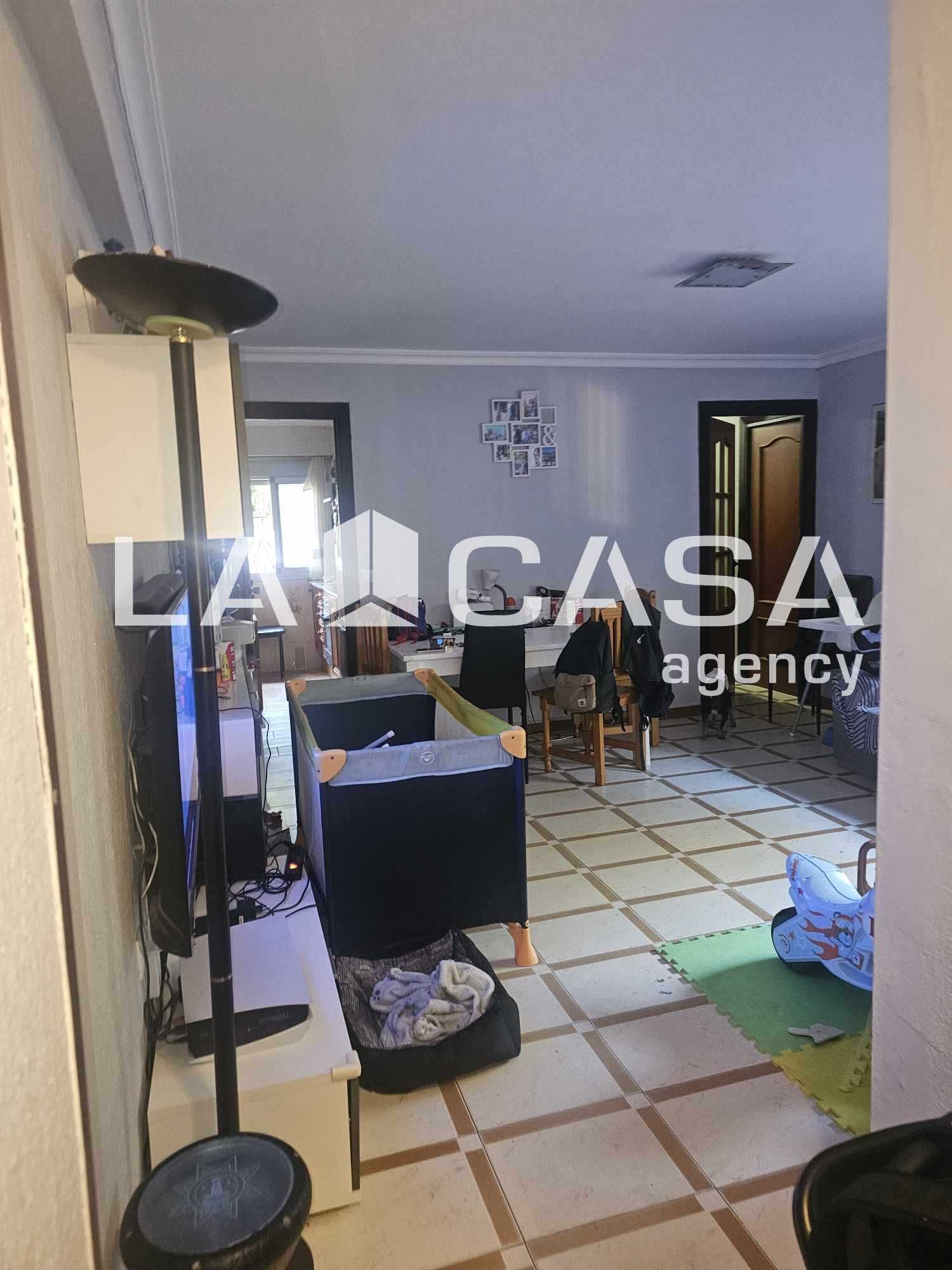 Planta baixa en venda en Algeciras amb Terrassa