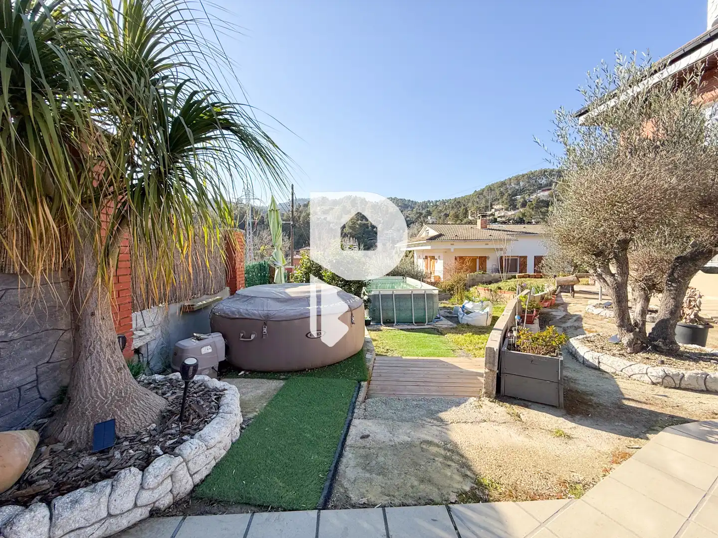 Jardí de Casa o xalet en venda en Corbera de Llobregat amb Aire condicionat, Calefacció i Jardí privat