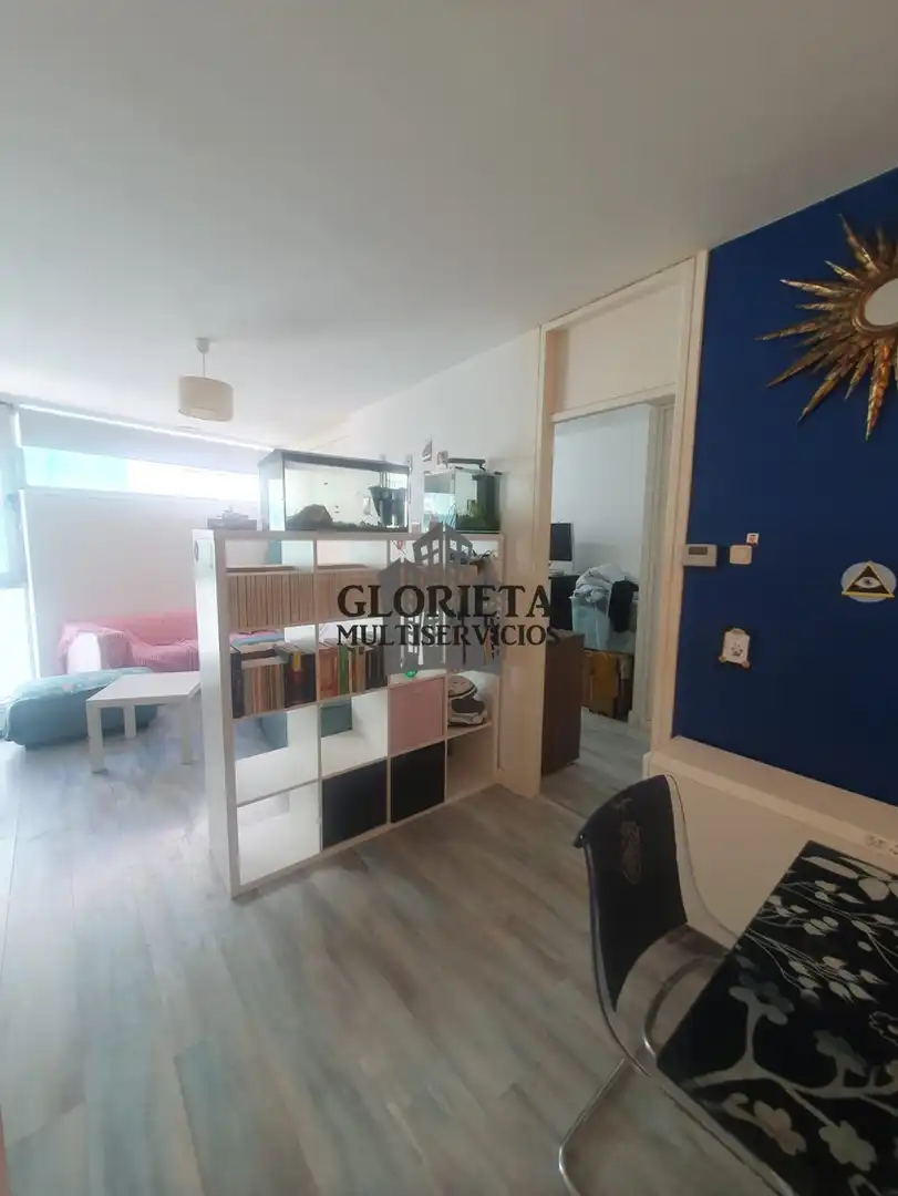Habitación de Piso en venta en Vigo  con Calefacción, Trastero y Amueblado