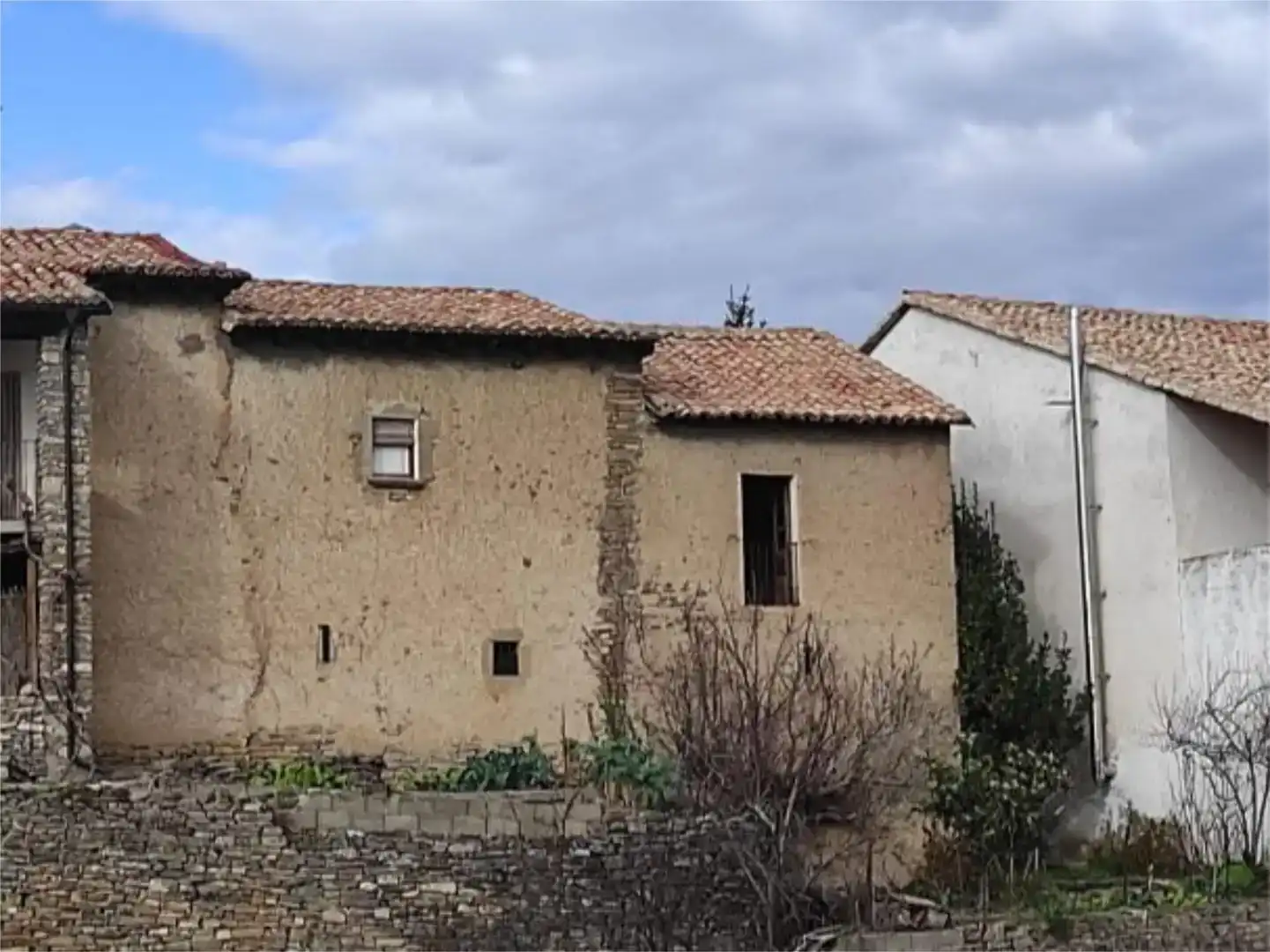Vista exterior de Casa adosada en venda en Canal de Berdún