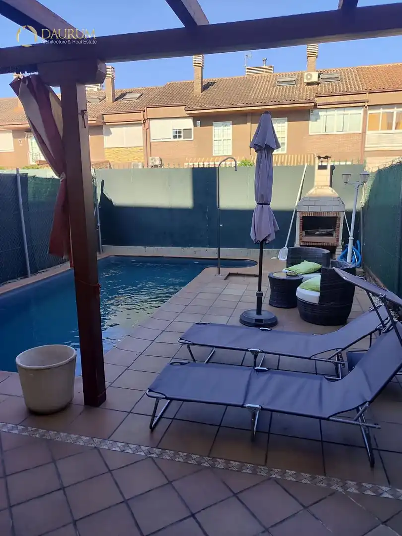 Adossat amb piscina en venda a Atenas, imagen 34