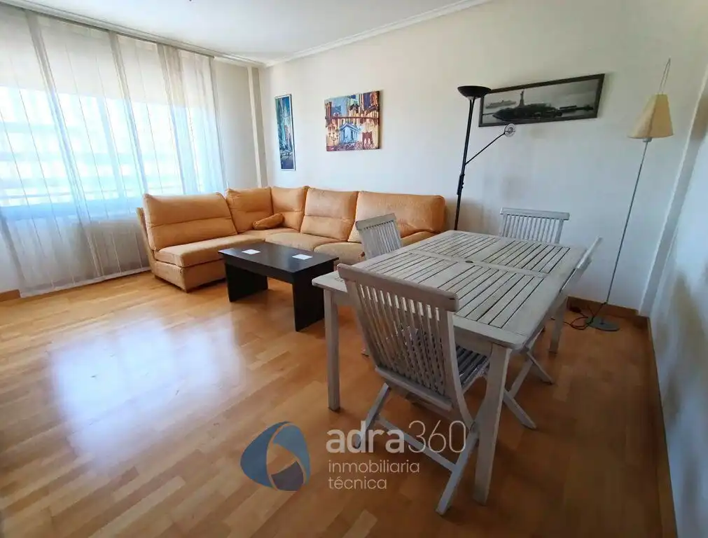 Living room of Flat for rent in  Logroño  with Air Conditioner, Heating and Storage room