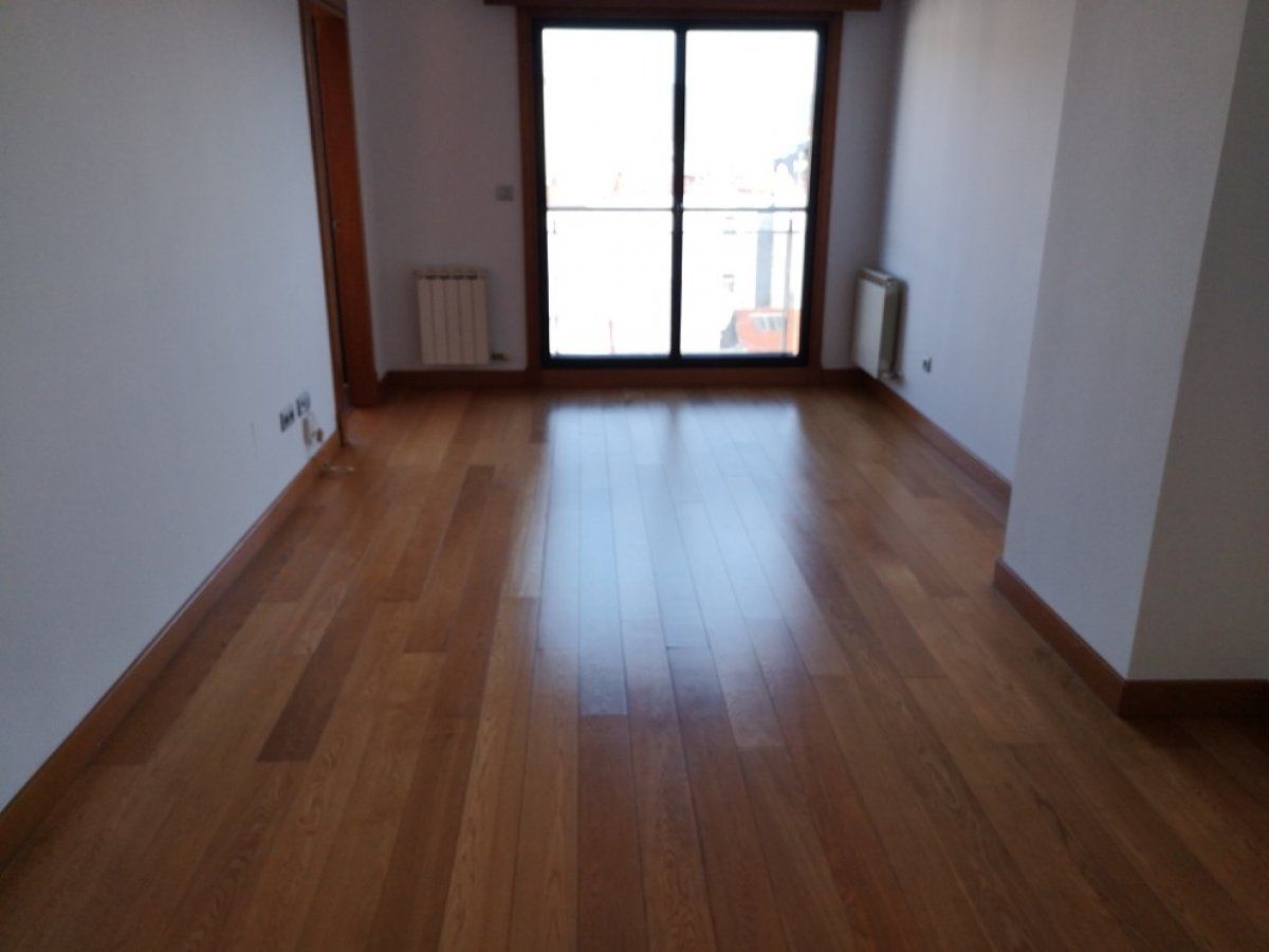 Sala d'estar de Apartament de lloguer en Vigo  amb Calefacció i Traster
