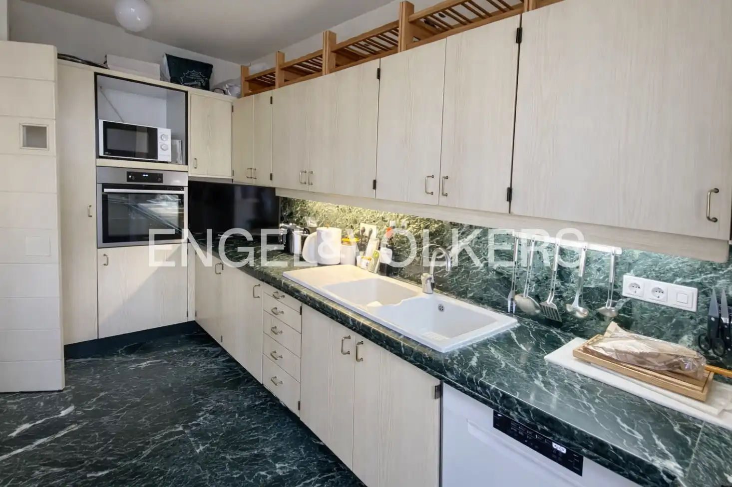Kitchen of Houses for sale in Madrid  with Air Conditioner, Heating and Private garden
